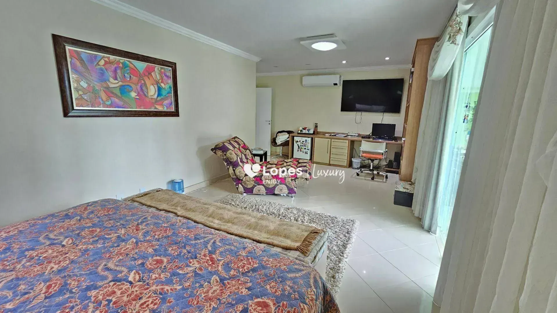 Furnished house with 6 en-suite suites and a private pool — photo 49