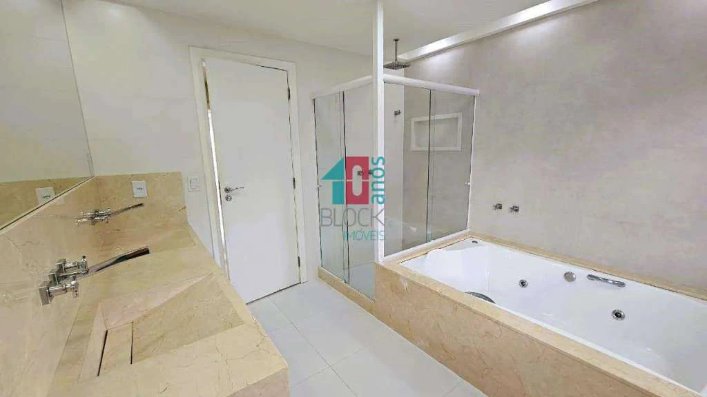 4-bedroom apartment with private garden and 364 m² — photo 8