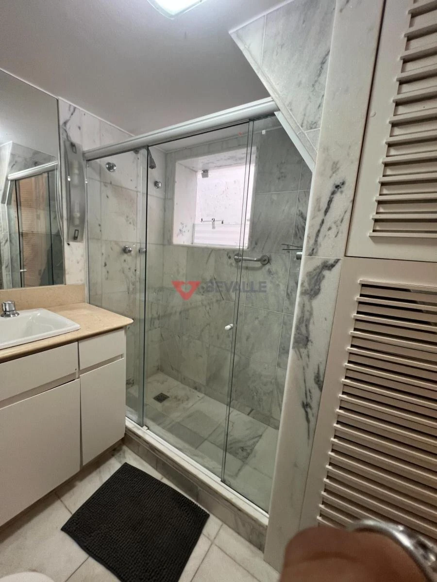 220 m² house with a washing machine and a home office — photo 31