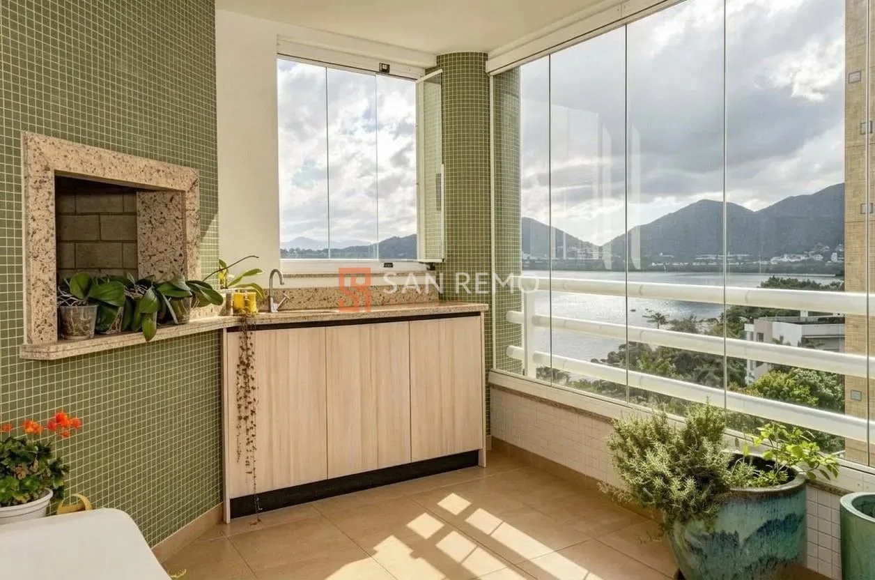 Furnished apartment, 160 m², with a grill on the balcony — photo 11