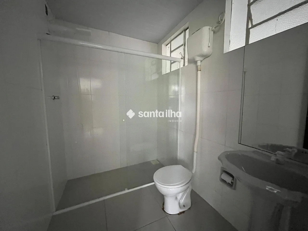 Unfurnished house with 3 bedrooms and 5 parking — photo 2
