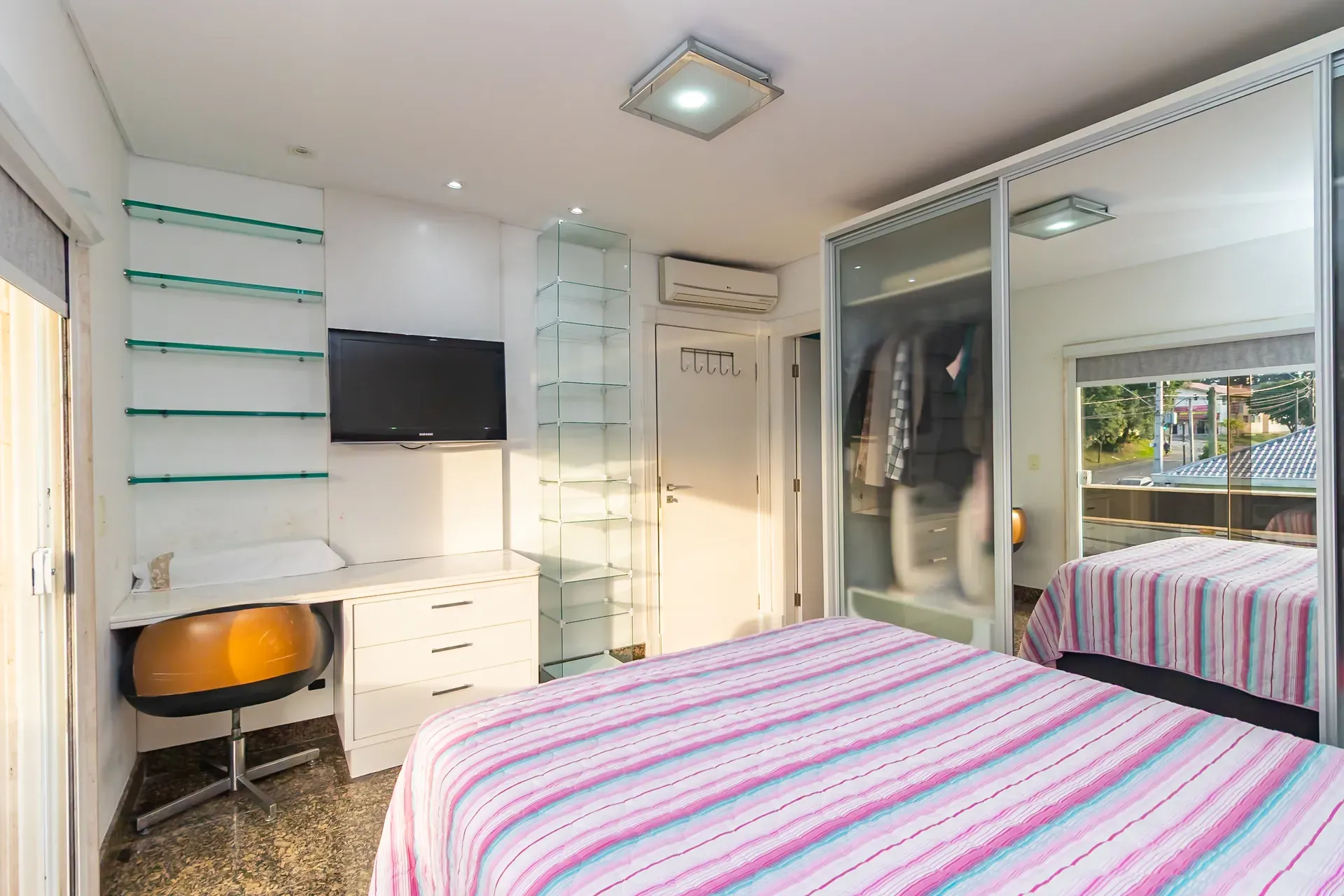 Furnished house with 3 bedrooms and 4 bathrooms — photo 23