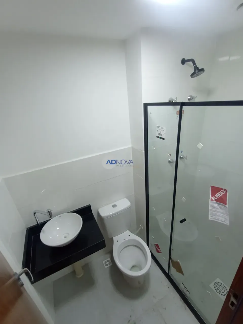 Apartamento de 2 quartos com 40 m² e banheiro moderno — photo 10