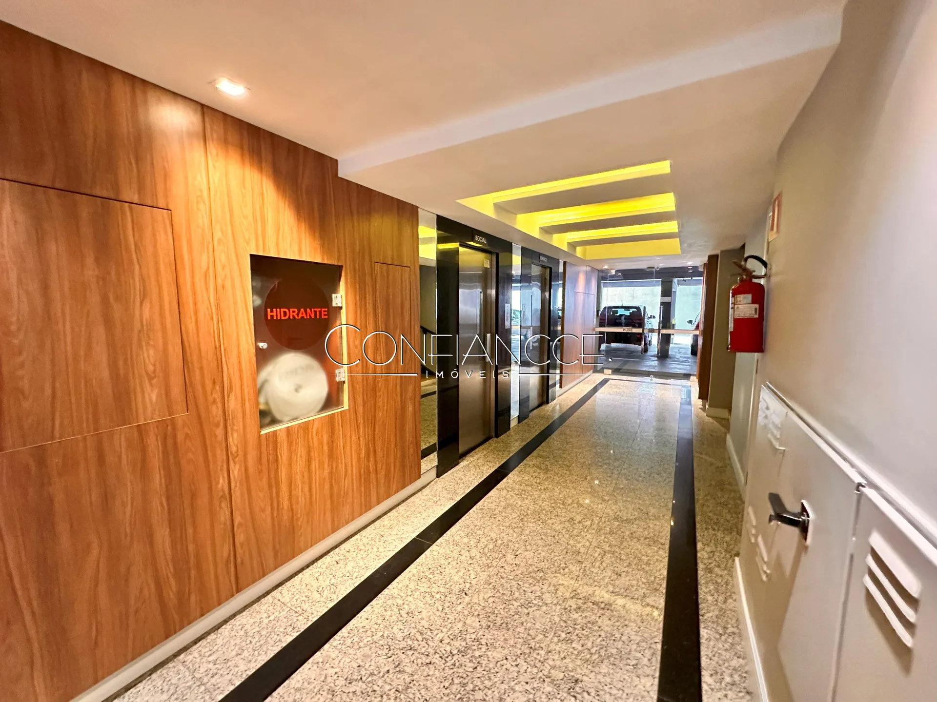 Apartamento en alquiler con 3 habitaciones y 137 m² — photo 28
