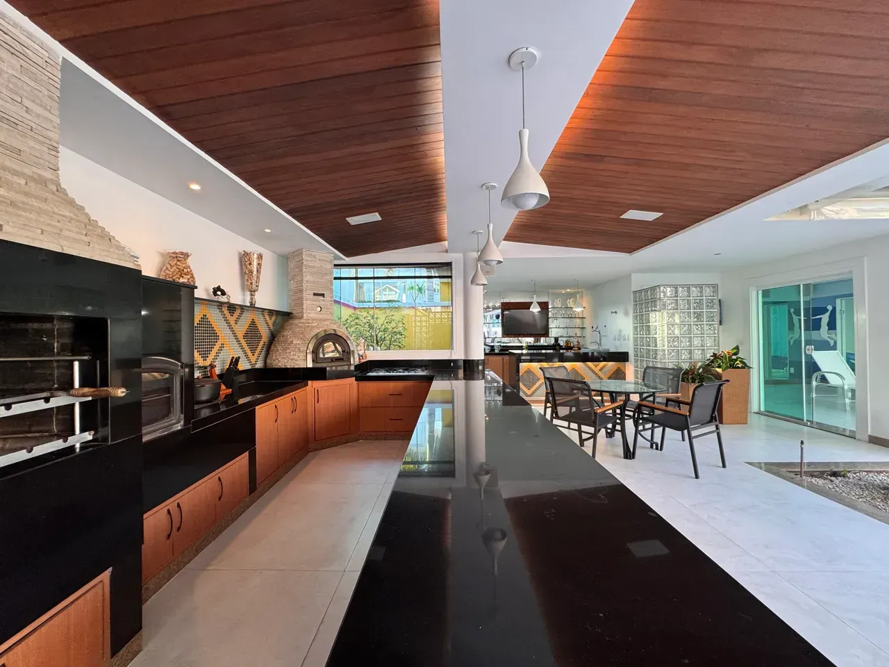 Furnished 800 m² house on the 4th floor with 8 parking spots — photo 52