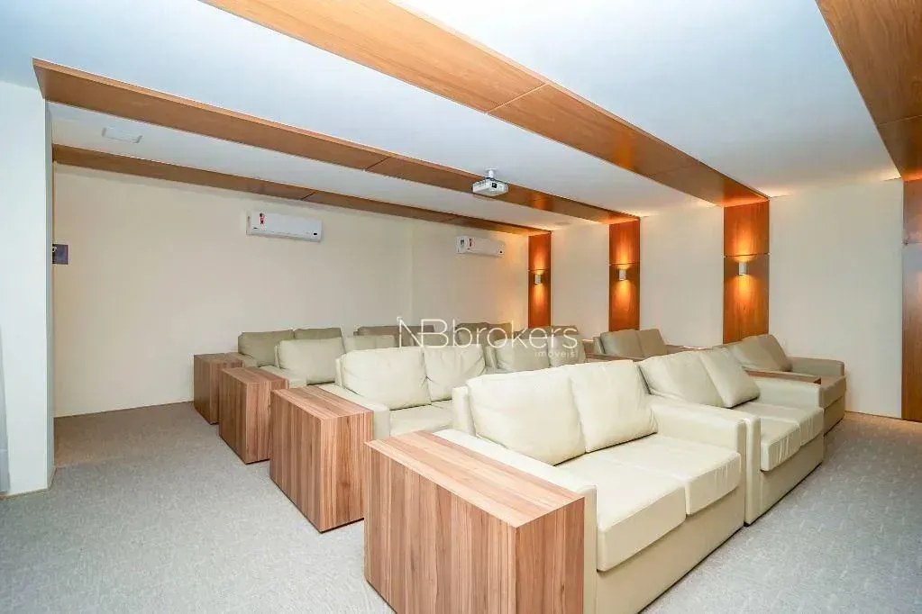Furnished 2-bedroom apartment with private garden — photo 52