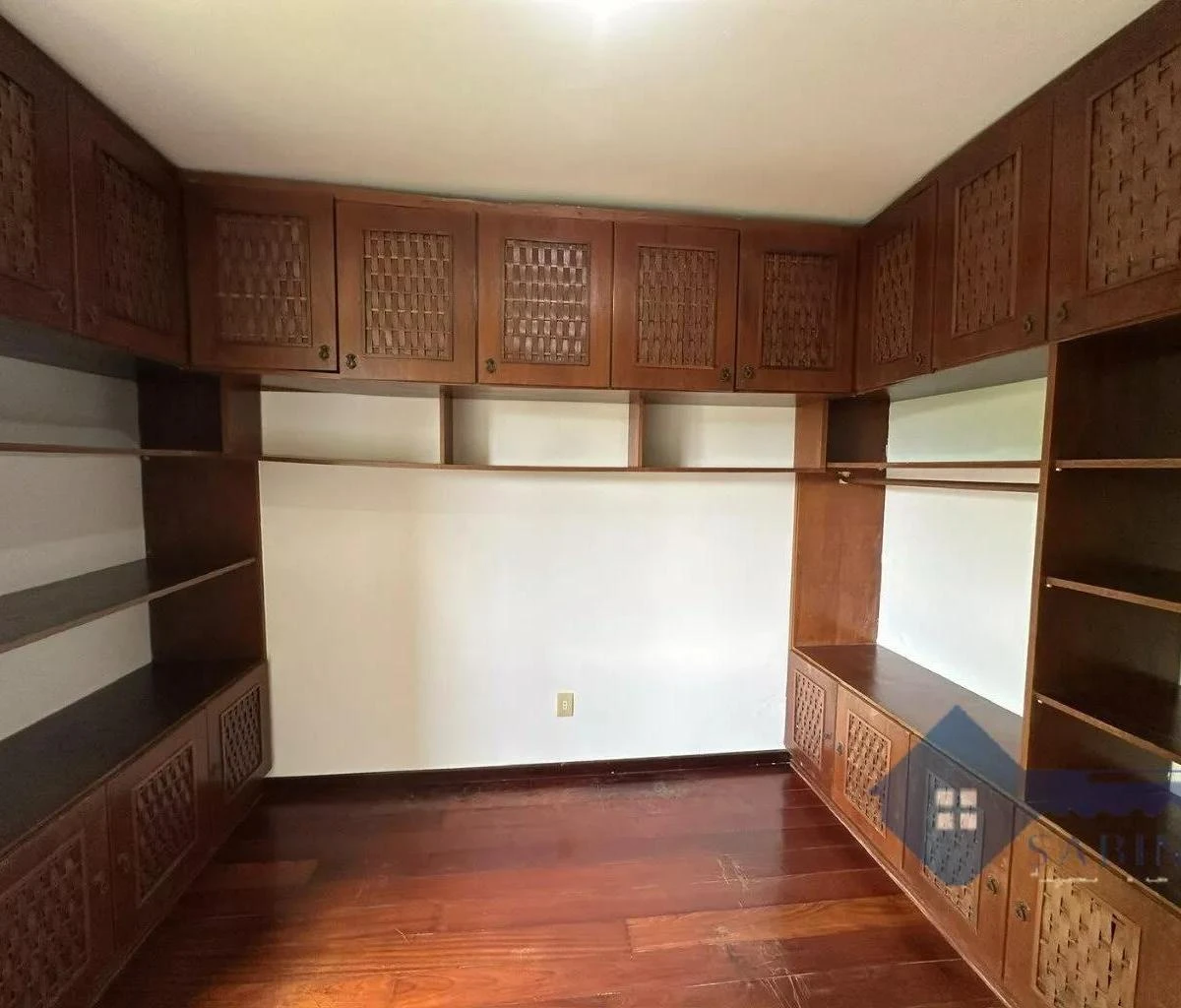 Деревянный пол или ламинат и 1 спальня: квартира 63 м² — photo 8