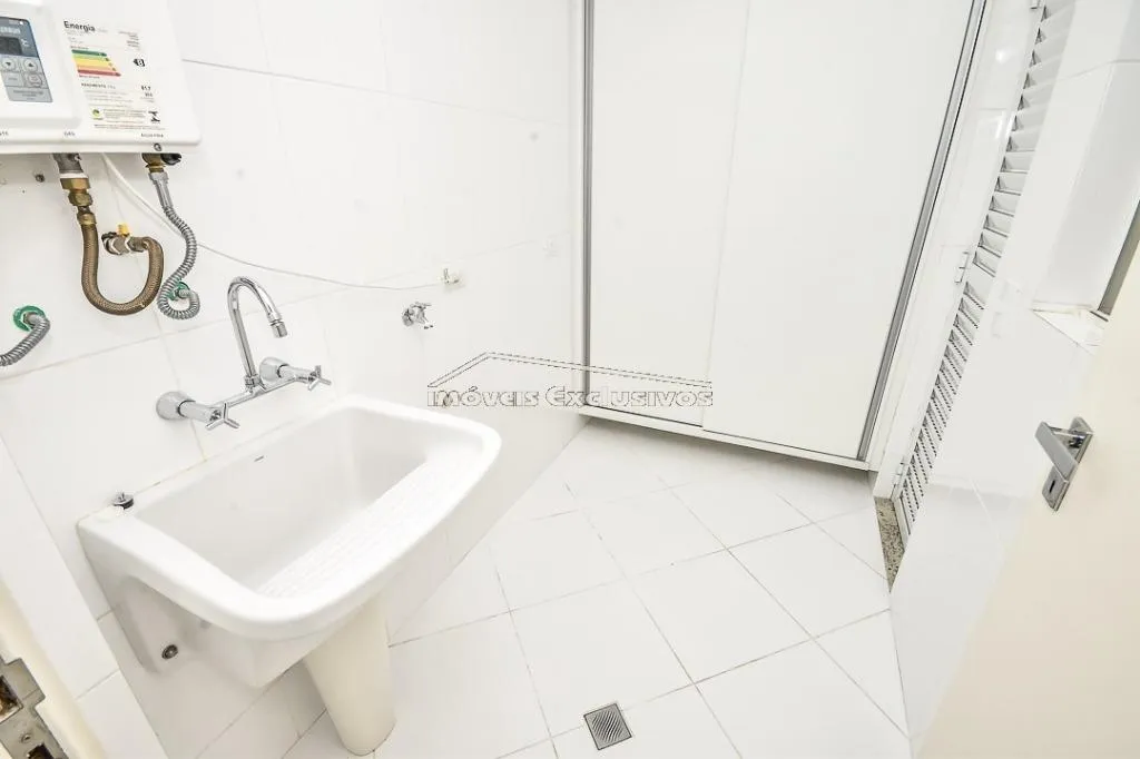 Furnished 253 m² house with 4 bedrooms and an open gas kitchen — photo 48
