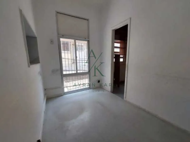 1-bedroom apartment with 5 bathrooms and a separate kitchen — photo 17