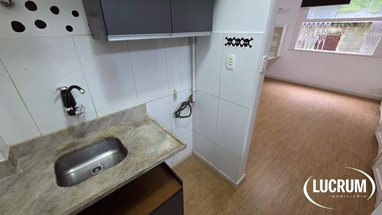 Apartamento de 1 quarto com banheiro e banheira — photo 10