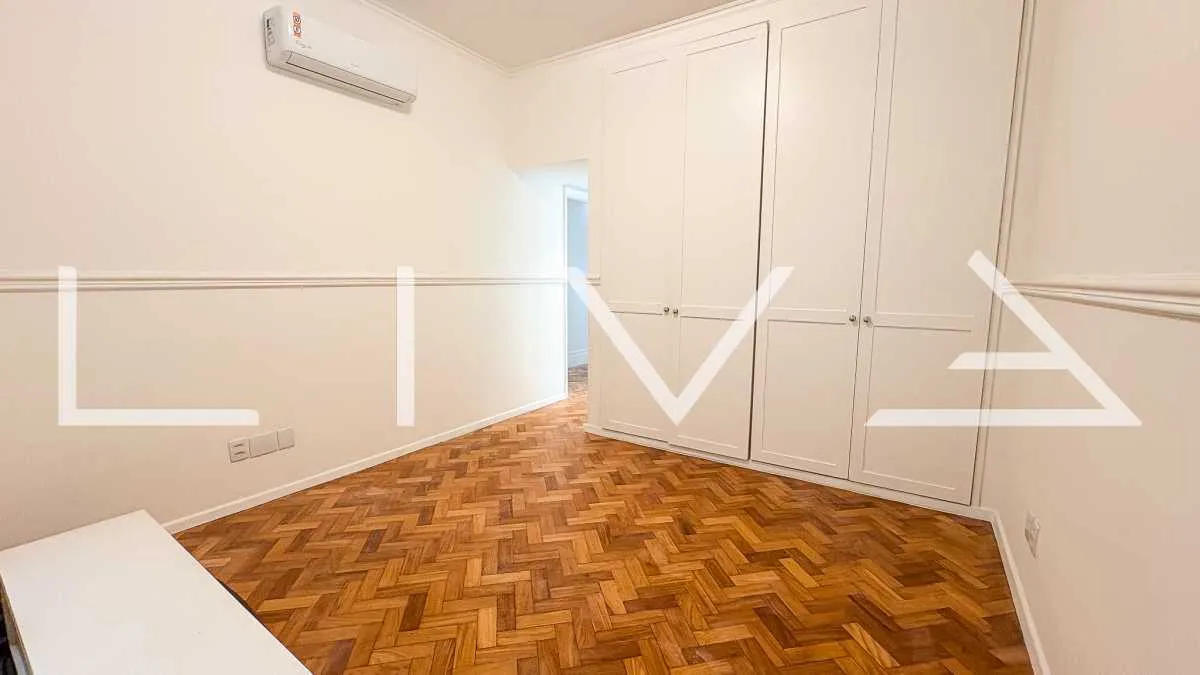 Гардеробная и 4 спальни: квартира 180 м² — photo 19