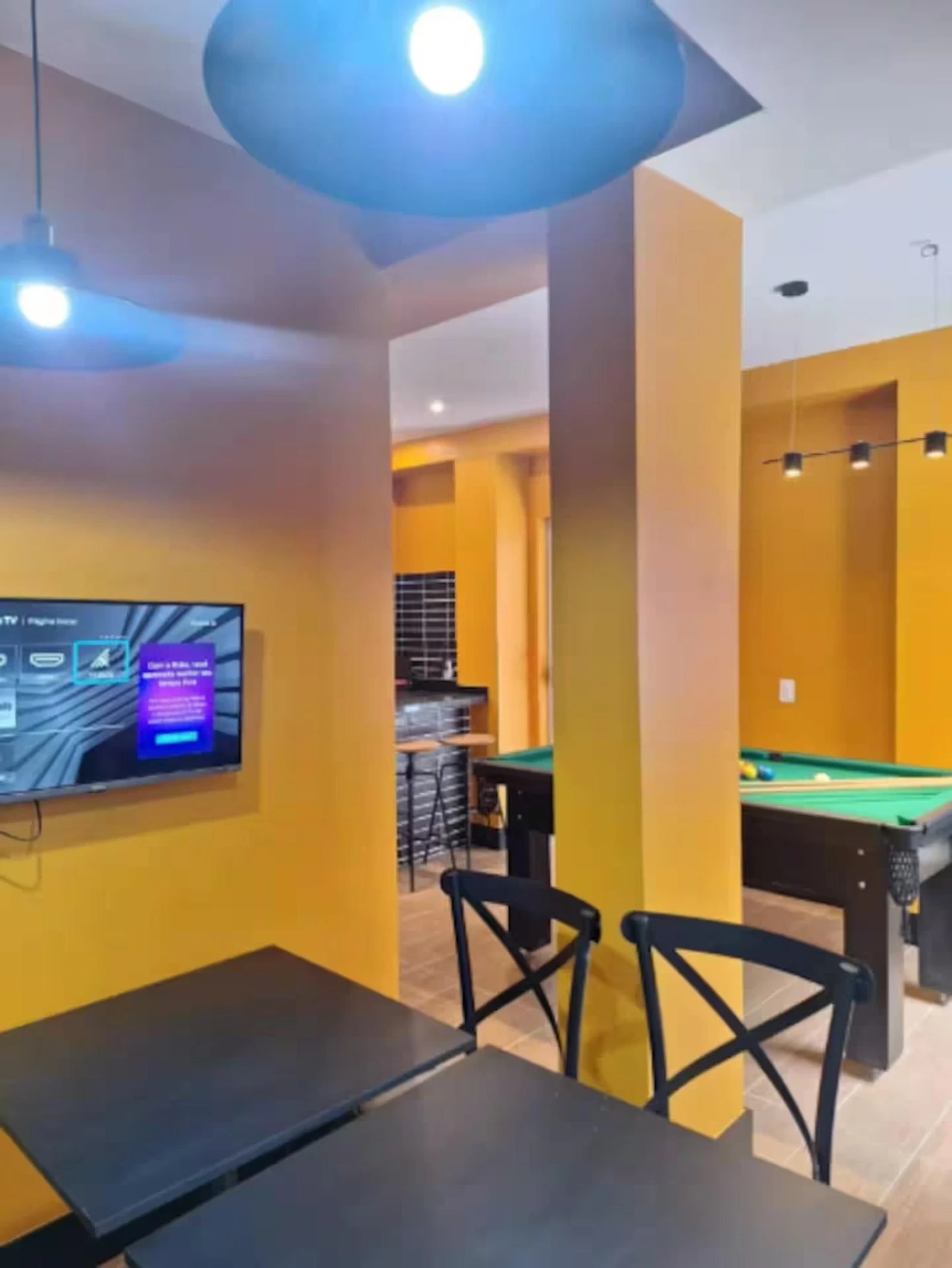 2-bedroom apartment with balcony and laundry area — photo 45