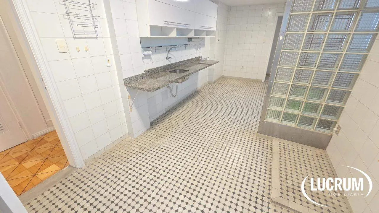 Apartment with 5 bedrooms and 4 bathrooms, 1 parking spot — photo 22