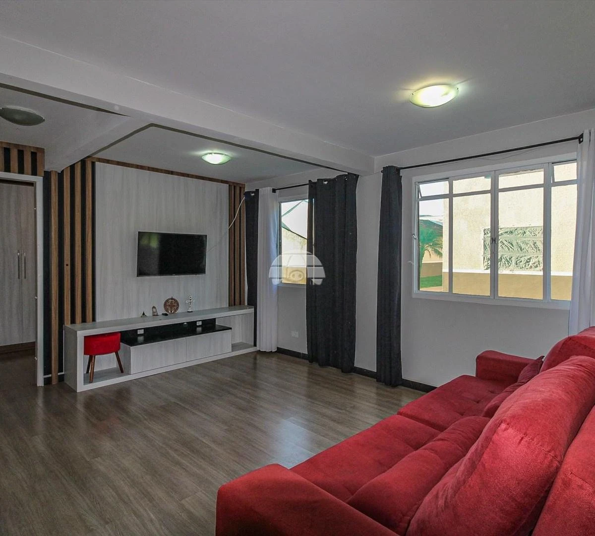 58 m² apartment with a washing machine and a home office — photo 9