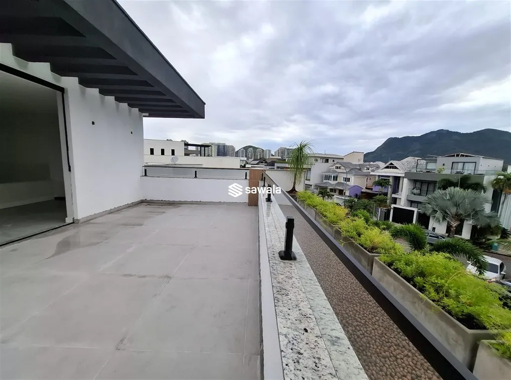 Triplex house 450 m² with 5 bedrooms and 5 bathrooms — photo 28