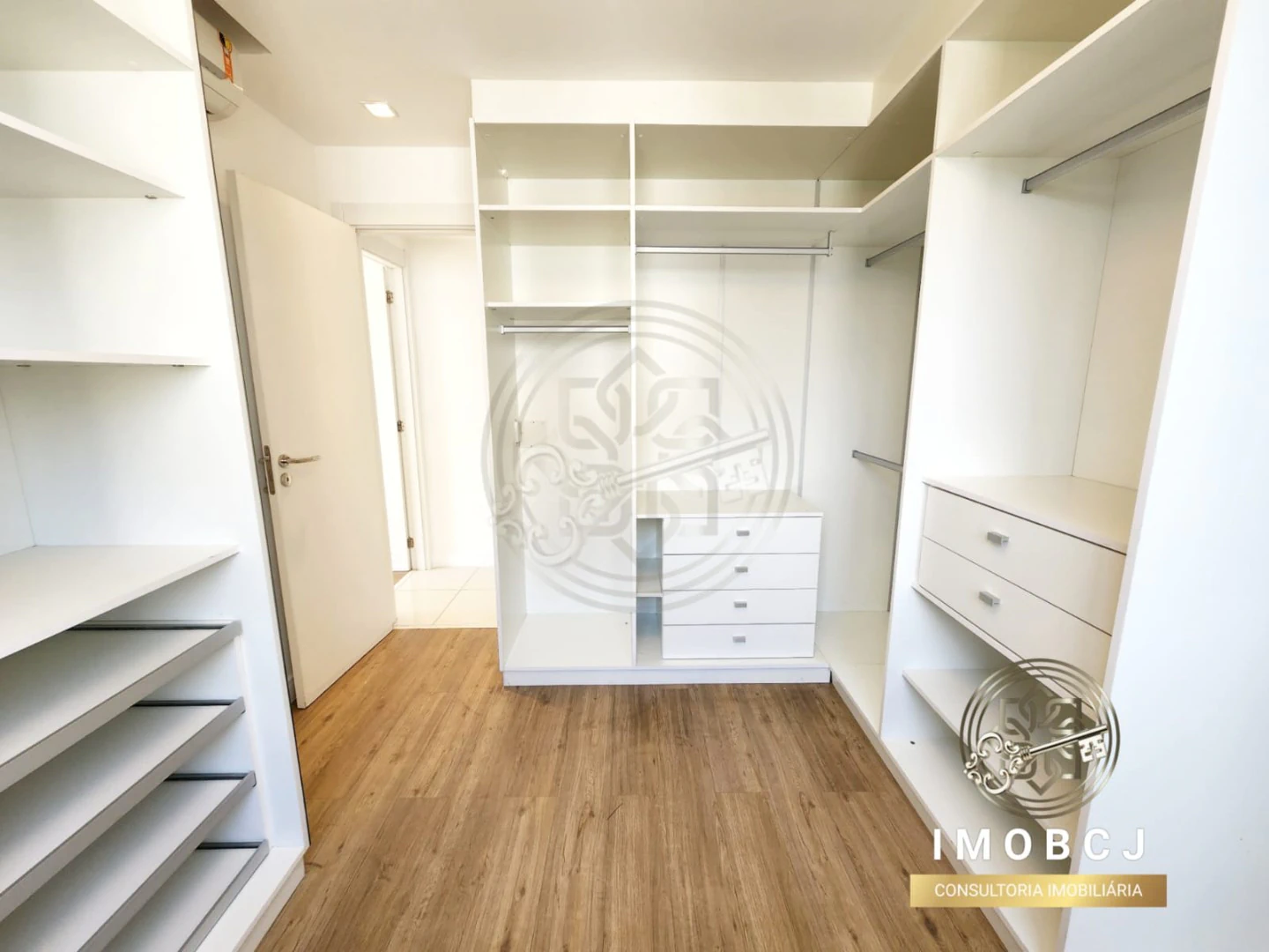 166 m² apartment with 4 bedrooms and private BBQ — photo 31