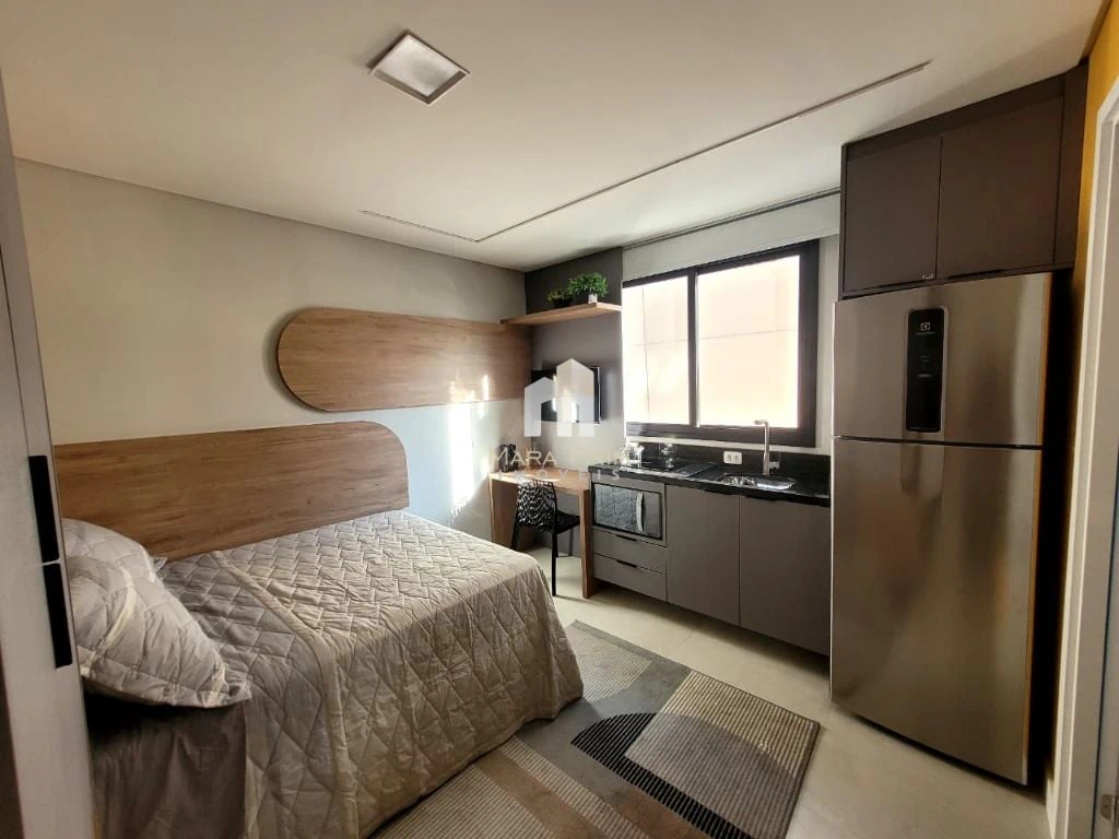 Furnished studio, 17 m², with floor-to-ceiling windows
