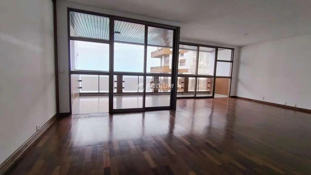 4-bedroom apartment with sauna in the building and 180 m² — photo 3