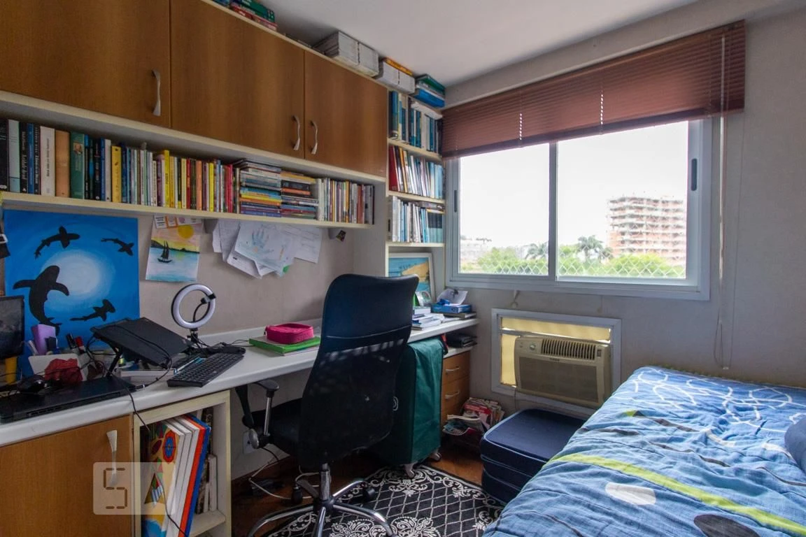 3-bedroom apartment with a mountain view — photo 14