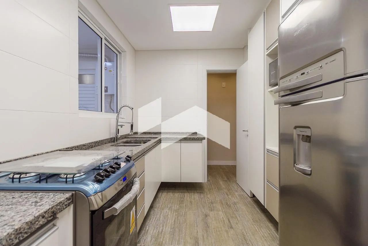 Furnished 3-bedroom apartment with closed kitchen — photo 6
