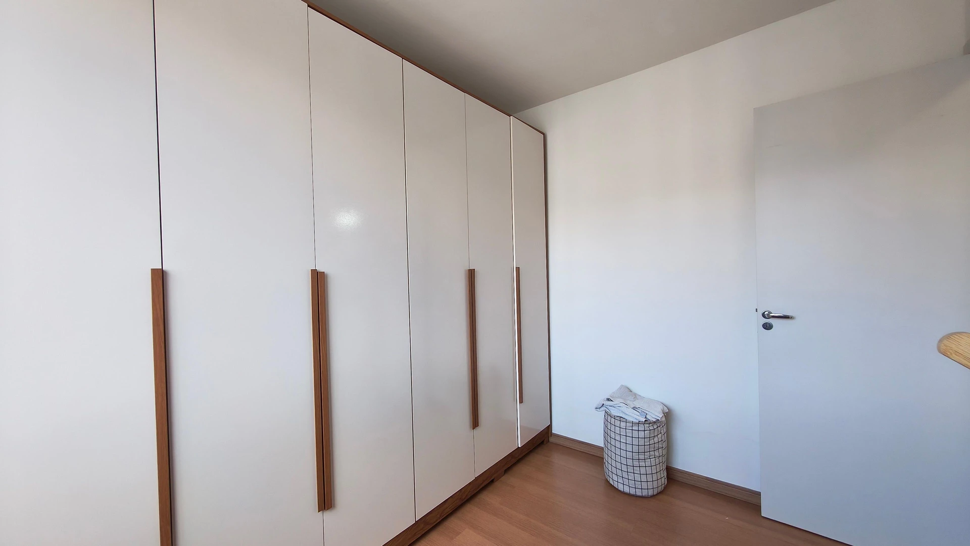 Washing machine in a 2-bedroom apartment, 44 m² — photo 17