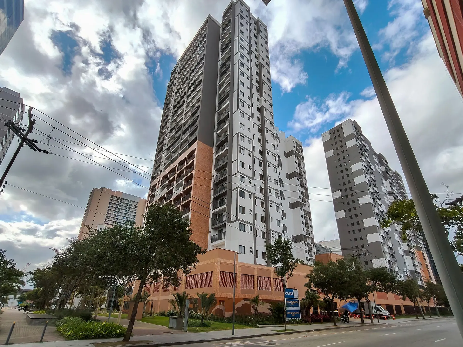 Apartamento com 2 quartos e varanda de vidro fechada — photo 63