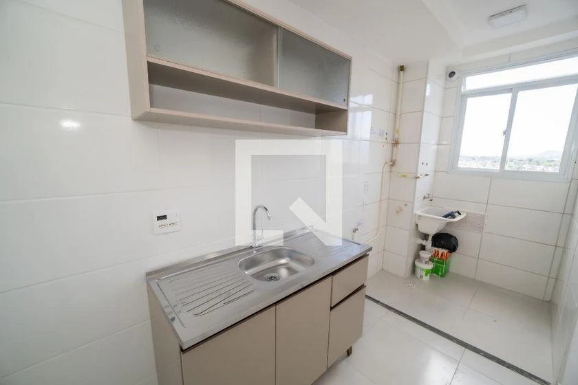 2-bedroom apartment in a building with a gym