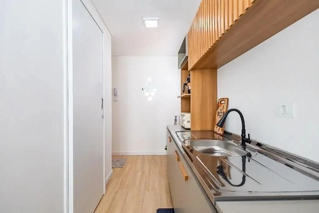 Furnished studio, 27 m², with floor-to-ceiling windows — photo 8