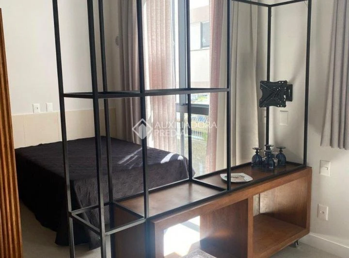 Estudio amueblado con cocina abierta y 61 m² — photo 6