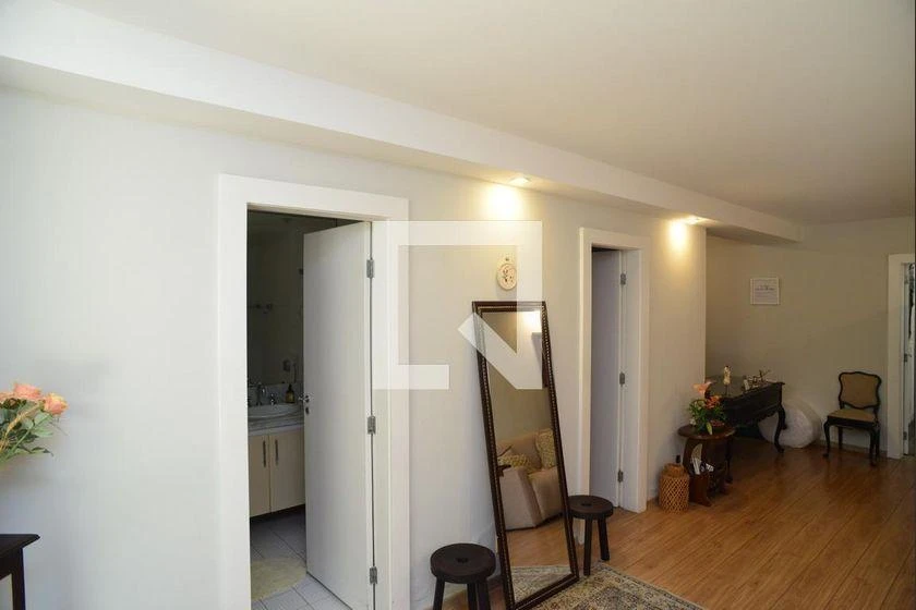 House in a gated community with 5 bedrooms and mountain view — photo 43