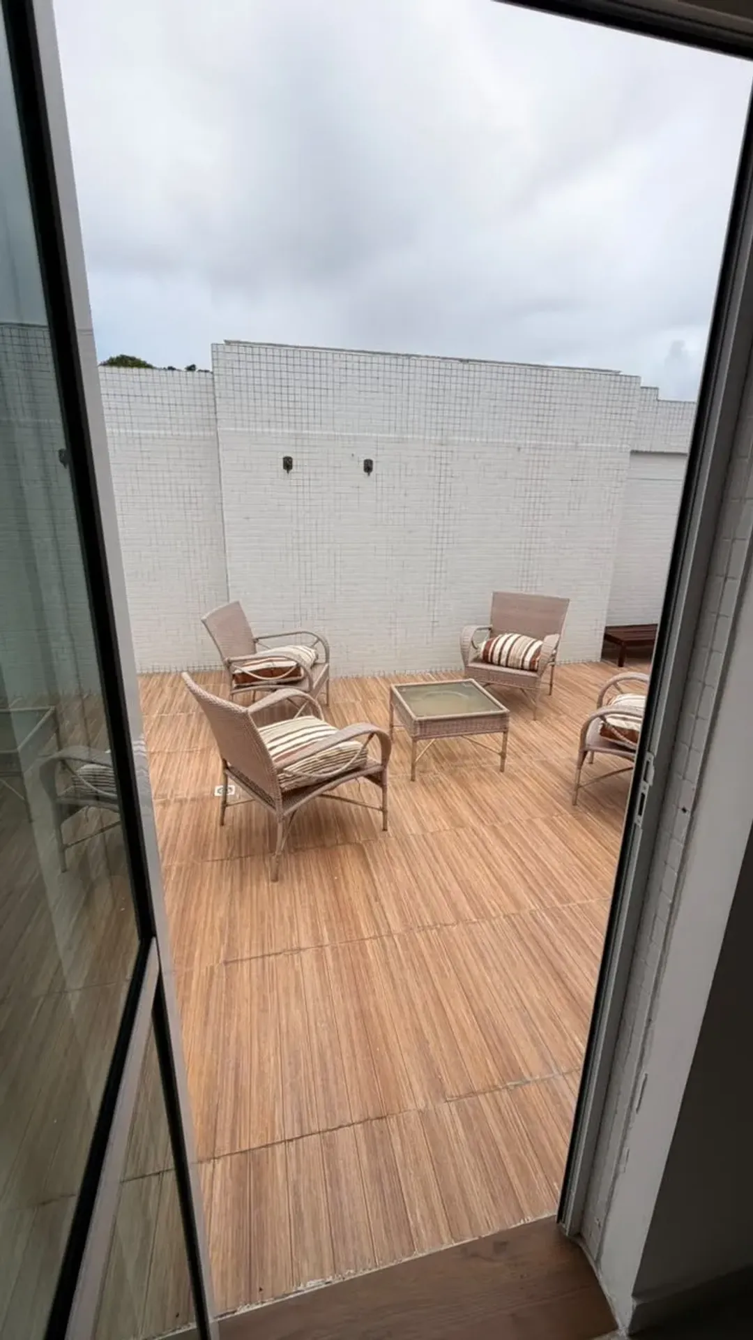 Apartment on the 5th floor with a water view — photo 10
