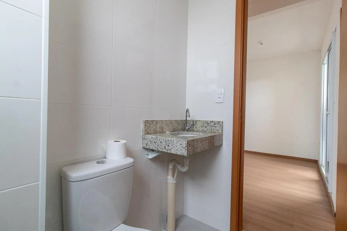 2-bedroom apartment in a building with a gym — photo 24