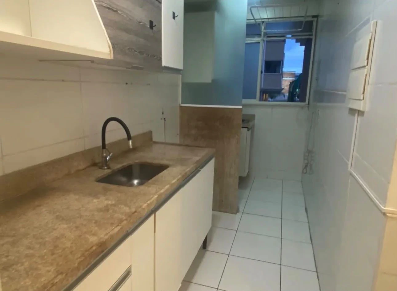 Furnished apartment, 80 m², with a glass-enclosed balcony — photo 16