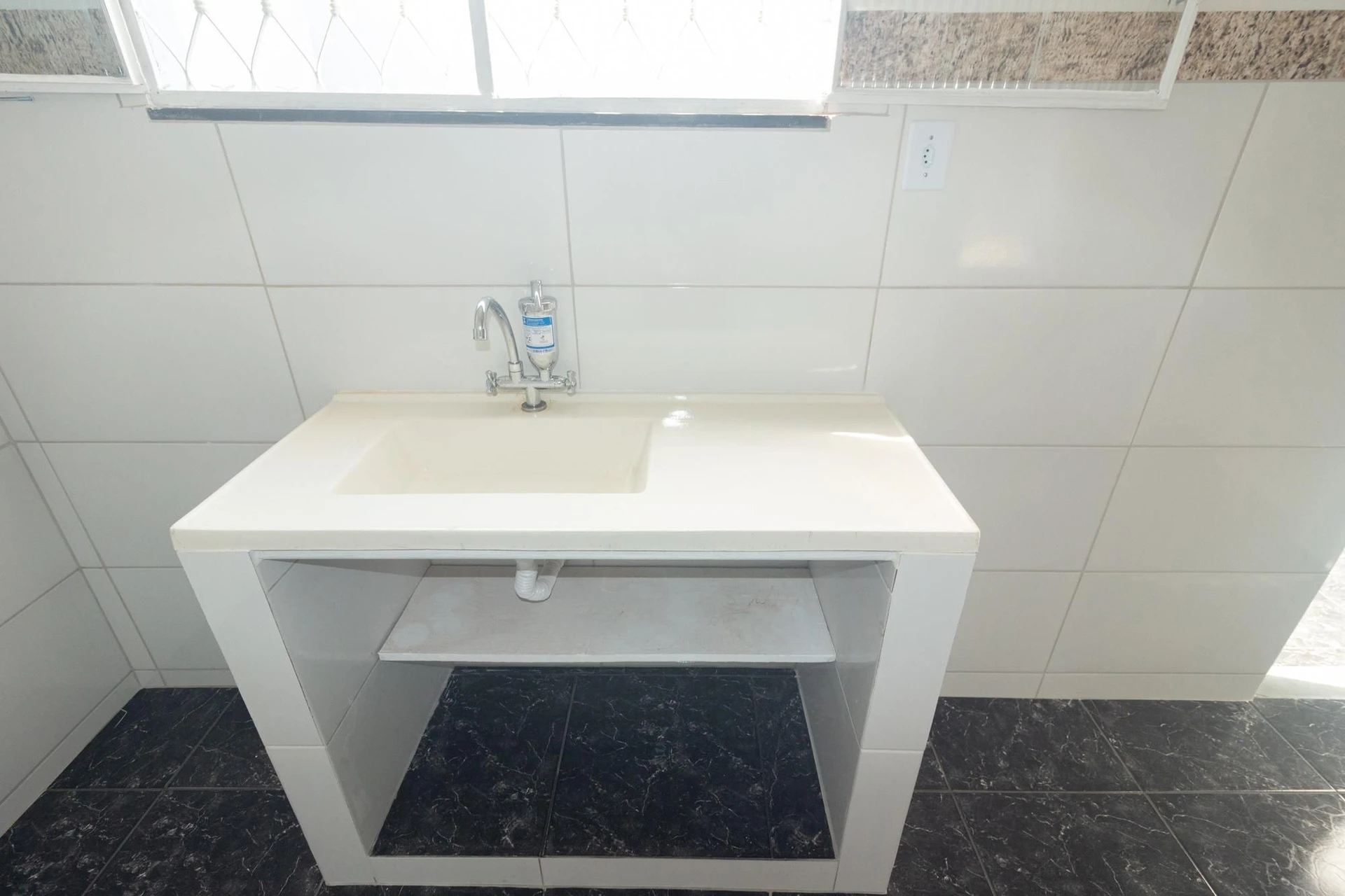 Unfurnished house with 1 bedroom and 1 bathroom — photo 4
