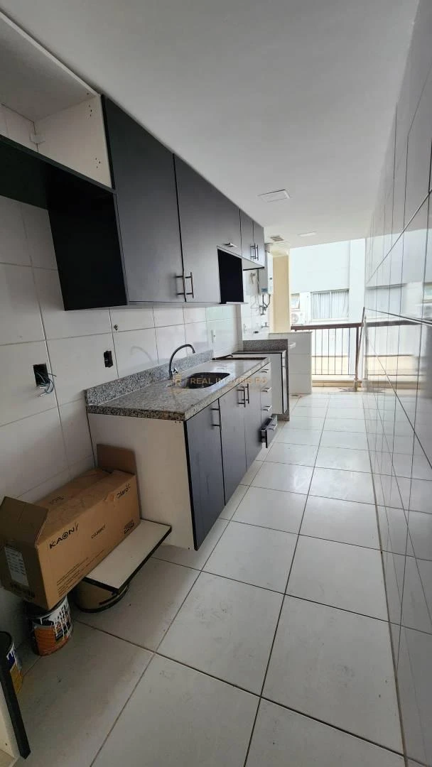Unfurnished apartment with 3 bedrooms and 2 bathrooms — photo 4