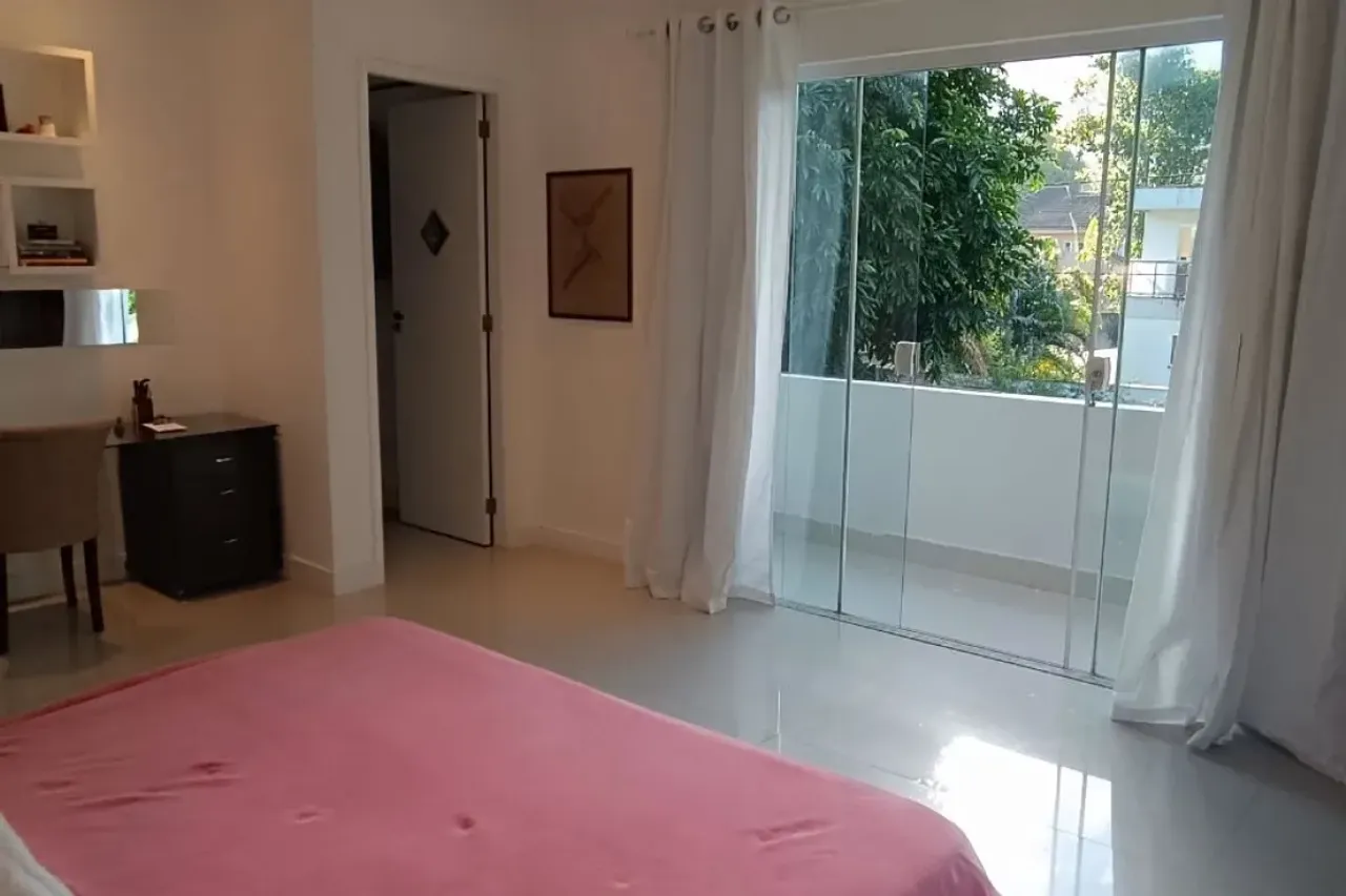 Casa mobiliada com 4 quartos e 5 banheiros, 220 m² — photo 17