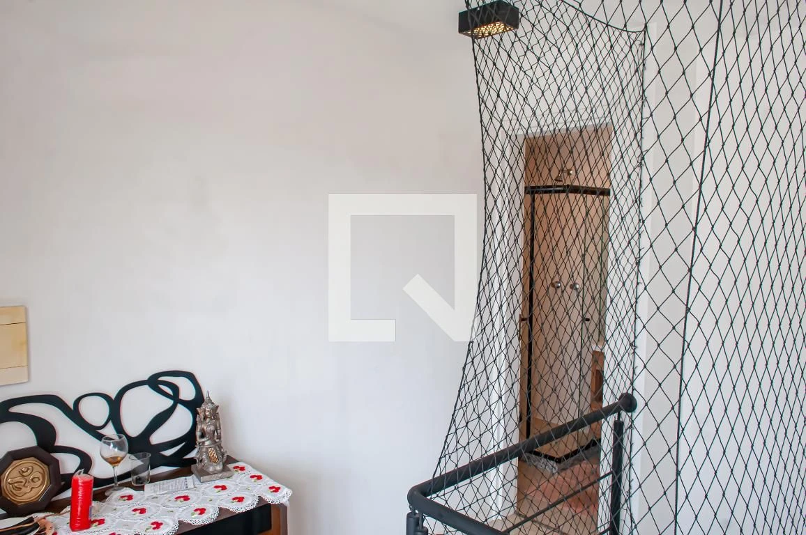Walk-in closet in a 3-bedroom apartment, 130 m² — photo 52