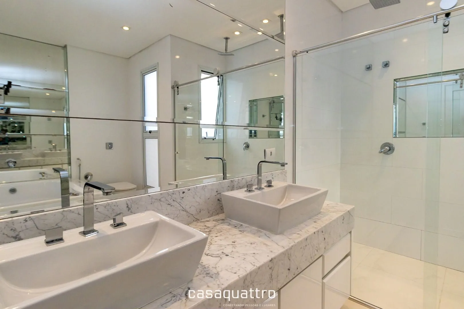 Furnished house with 3 bedrooms and 4 bathrooms — photo 25