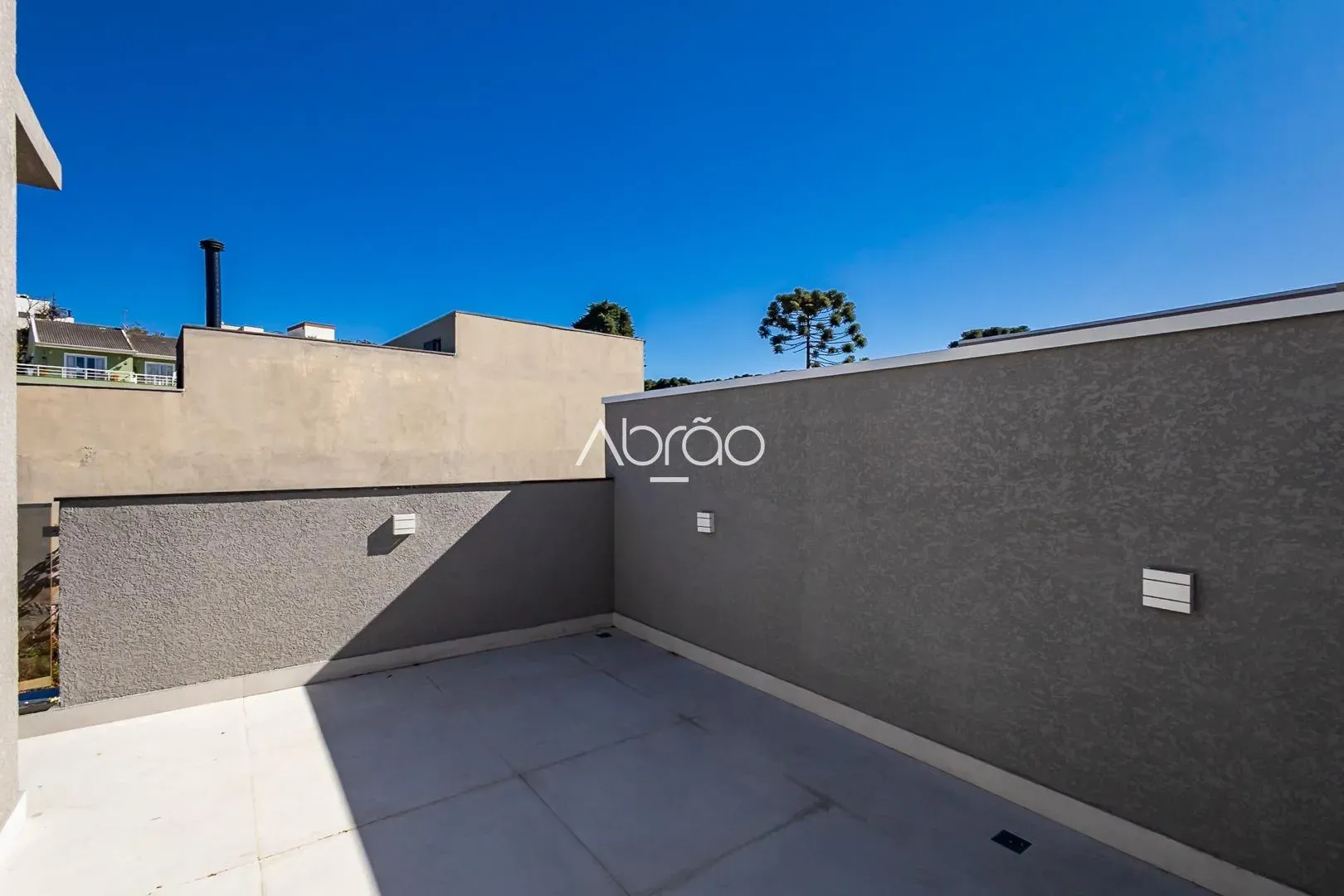 Townhouse in a gated community with 3 bedrooms and open kitchen — photo 23