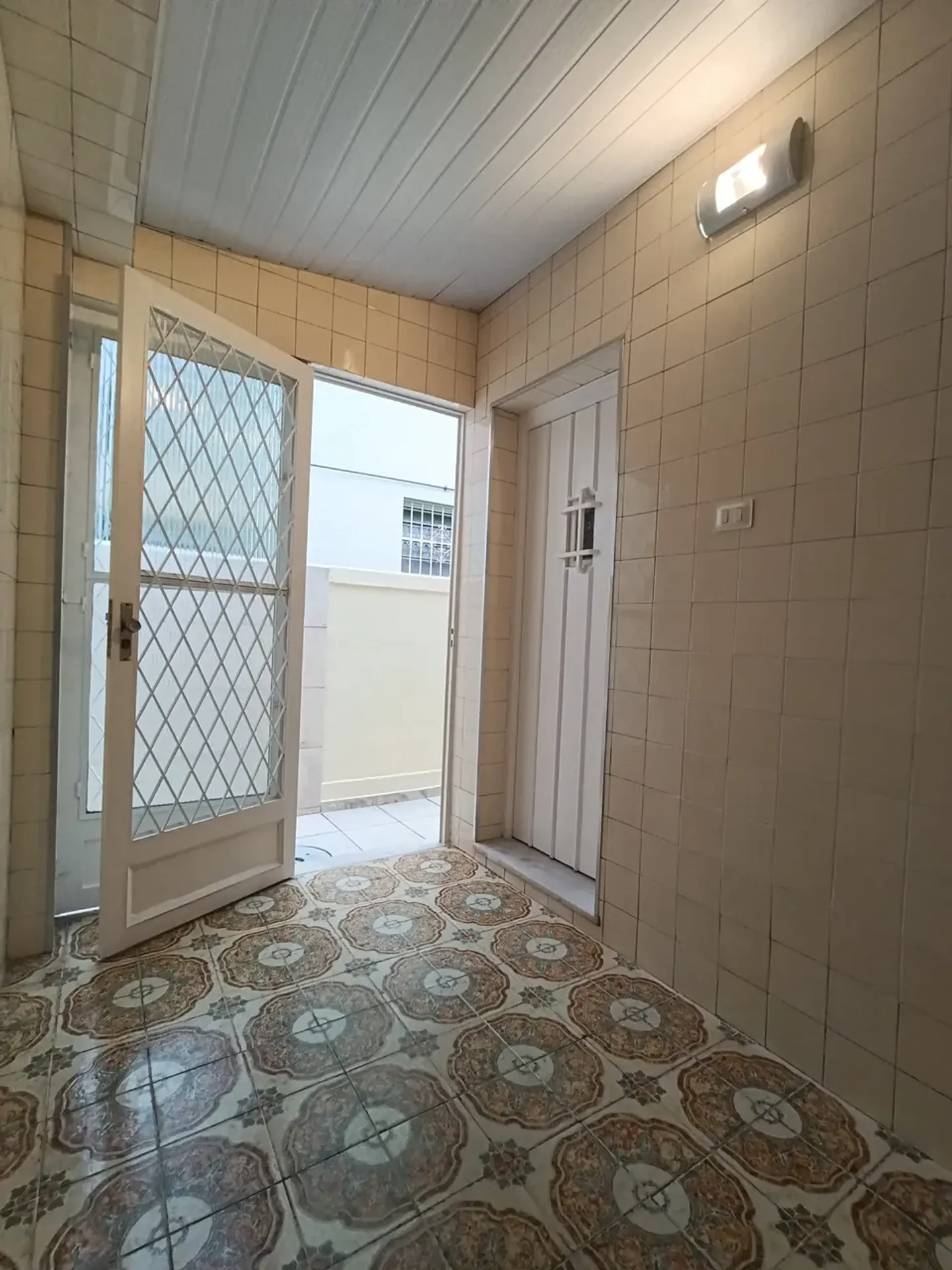 Washing machine in a 2-bedroom house, 82 m² — photo 50