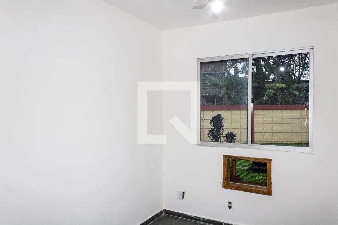 Unfurnished apartment with 2 bedrooms and closed kitchen — photo 42