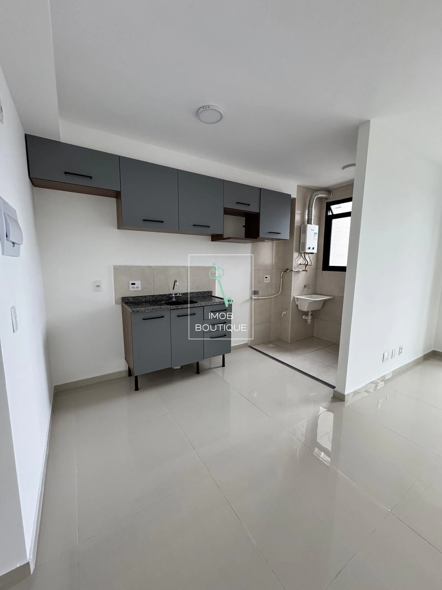 2-bedroom apartment with open-plan kitchen and 52 m² — photo 4