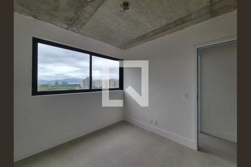 3-bedroom apartment with a mountain view in Rio de Janeiro — photo 18