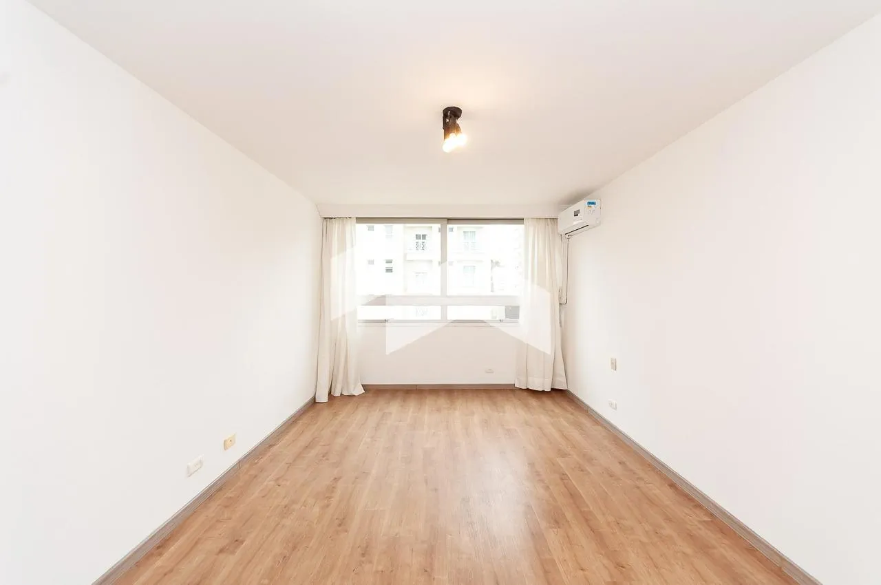 380 m² apartment with private laundry area — photo 30