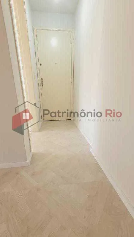 2-bedroom apartment in a building with a pool — photo 24