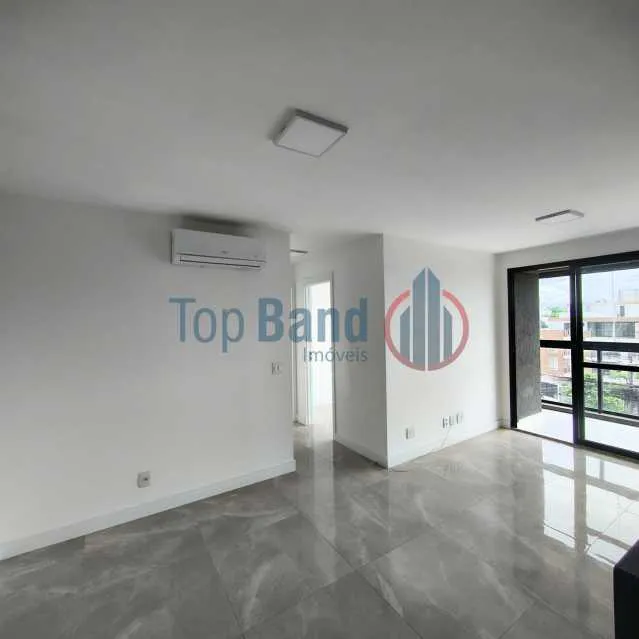 Apartment on the 3rd floor with a glass-enclosed balcony