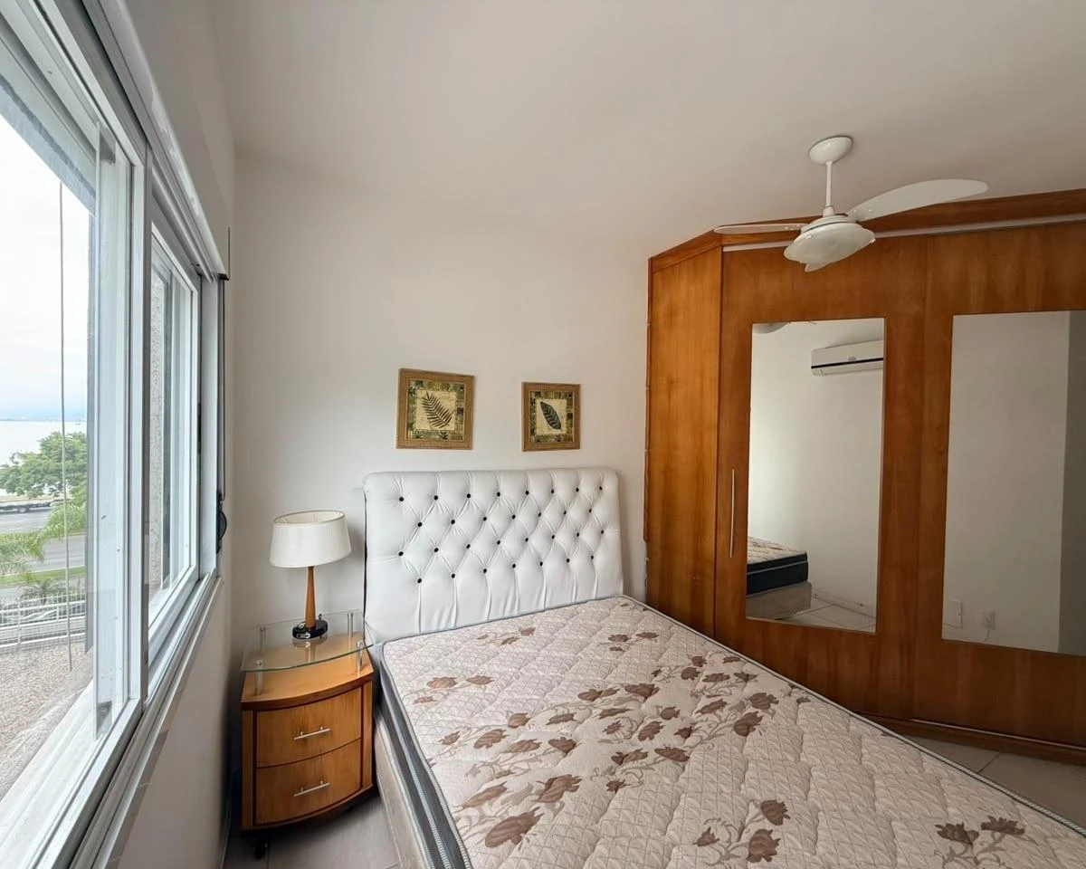 167 m² apartment with a dishwasher and a park view