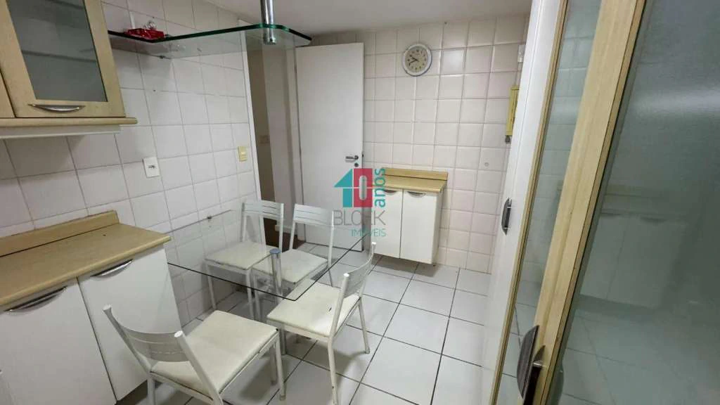 Apartamento de 3 quartos de 107 m² com varanda — photo 18