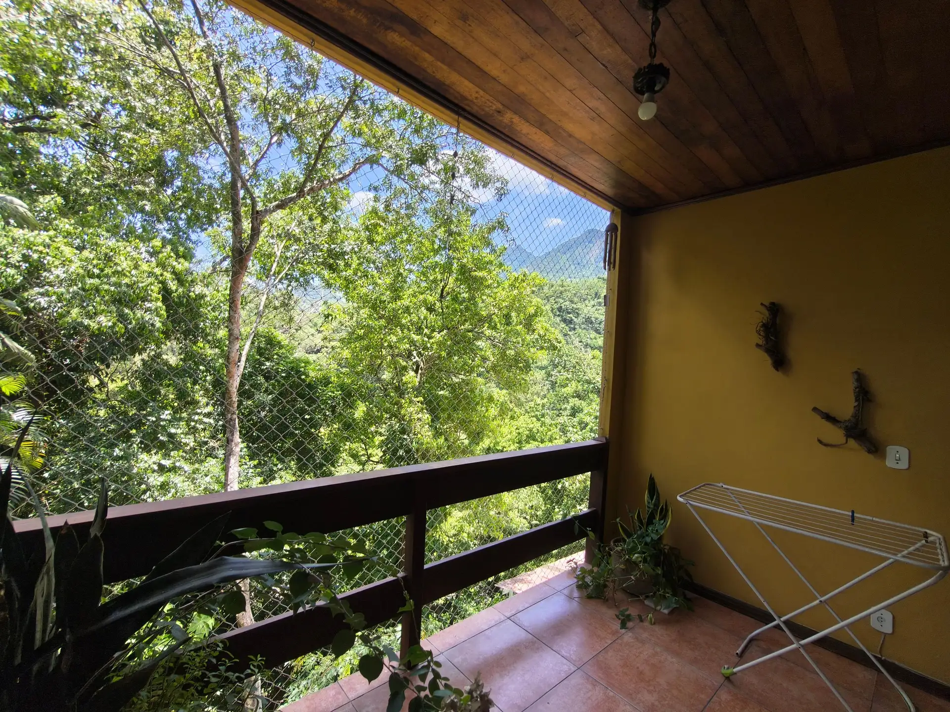 Furnished house with 3 bedrooms and enclosed balcony — photo 28
