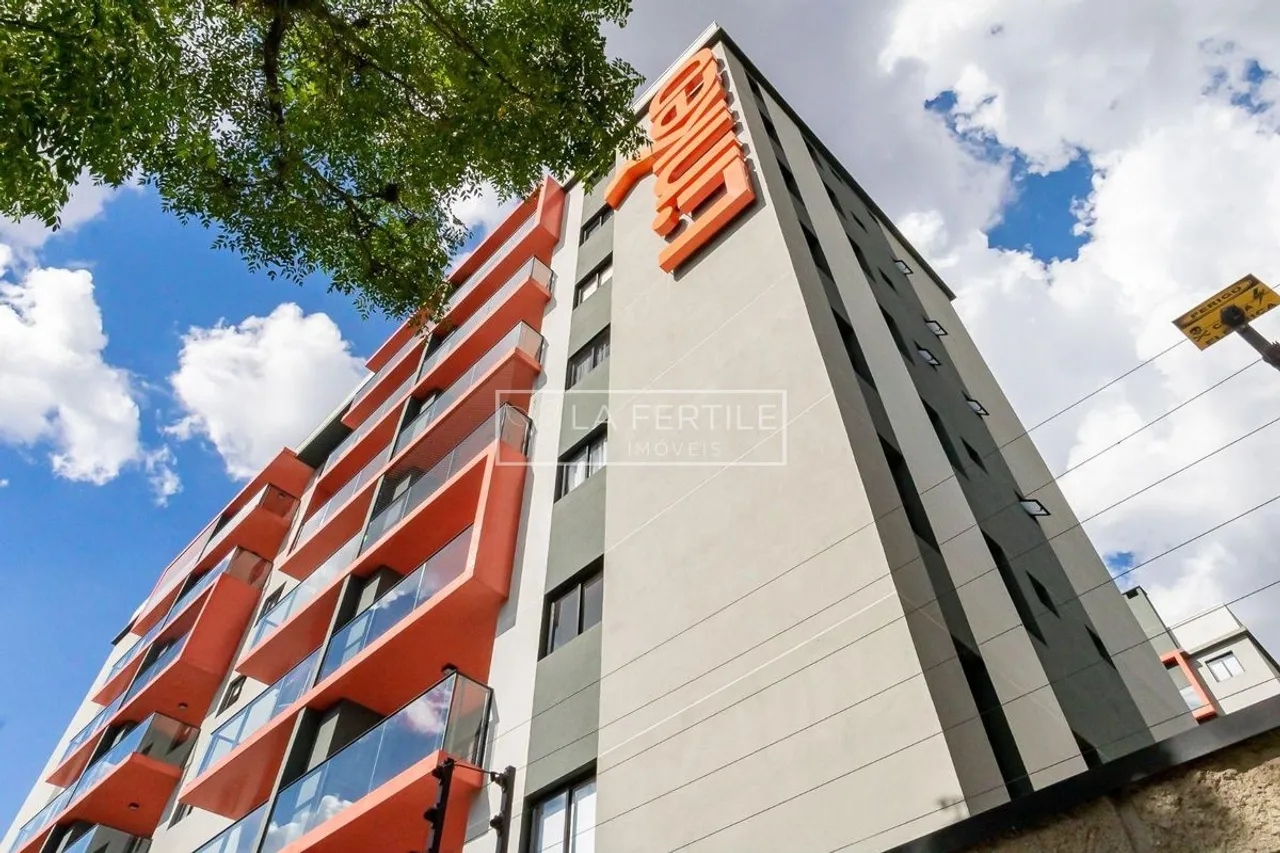 1-bedroom apartment with balcony and 46 m² — photo 3